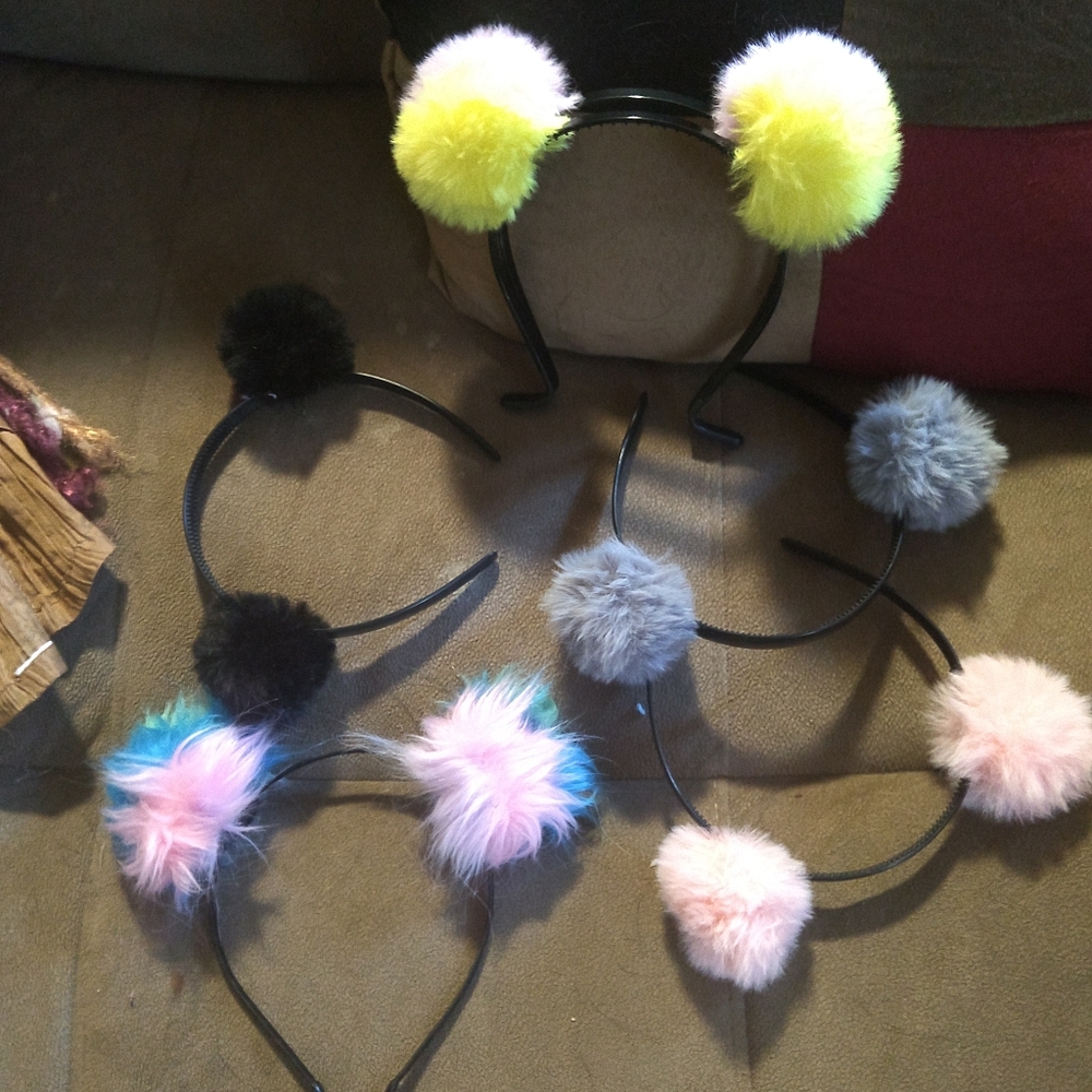 Pompom headbands